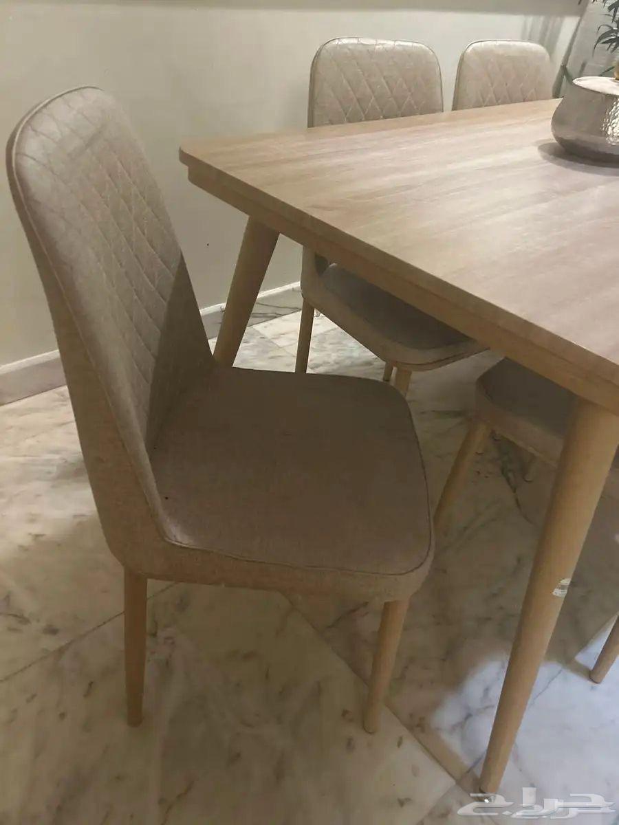 طاولة طعام للبيع64224840420866110