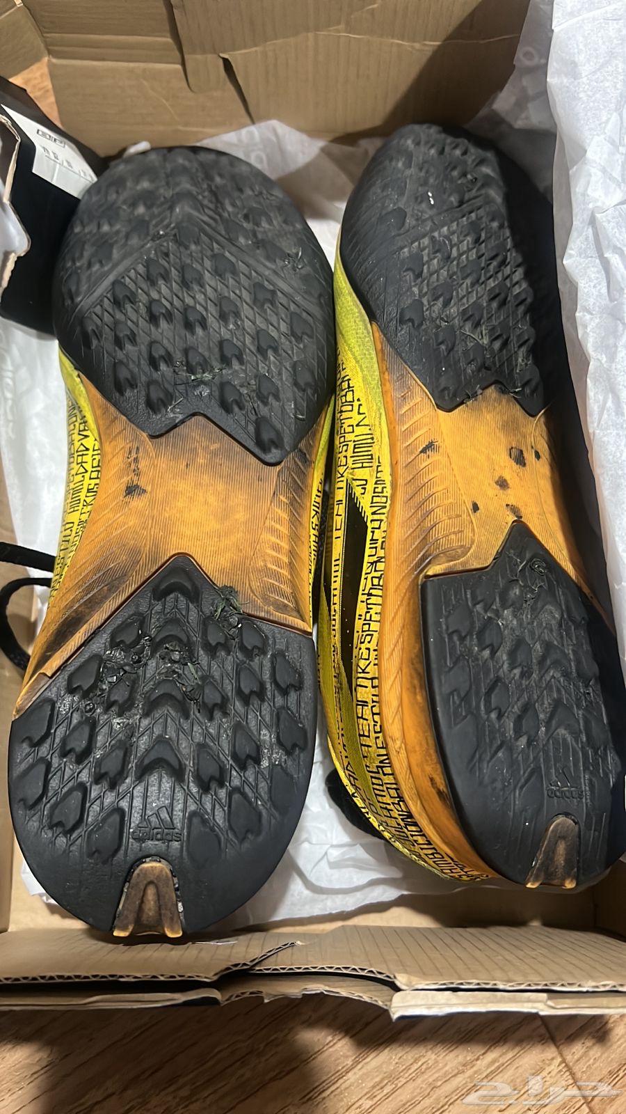 جزمة رياضه من اديداس مقاس 39.564224108282497112