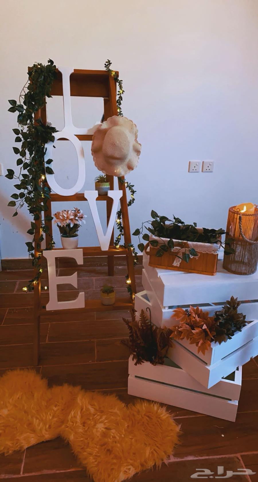 جلسه ارضيه خشبيه مع ملحقاتها64228747900929113