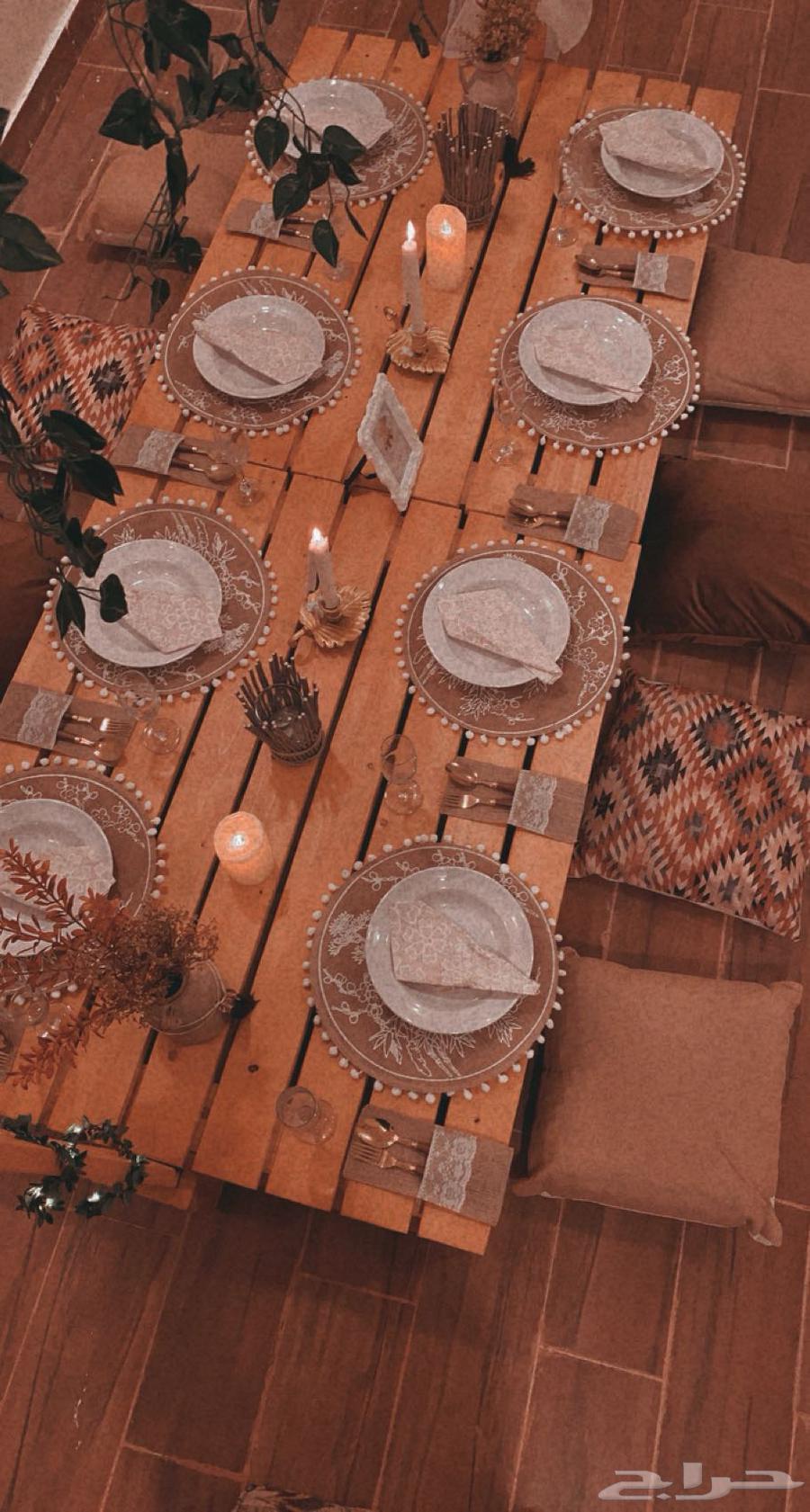 جلسه ارضيه خشبيه مع ملحقاتها64228747900929114