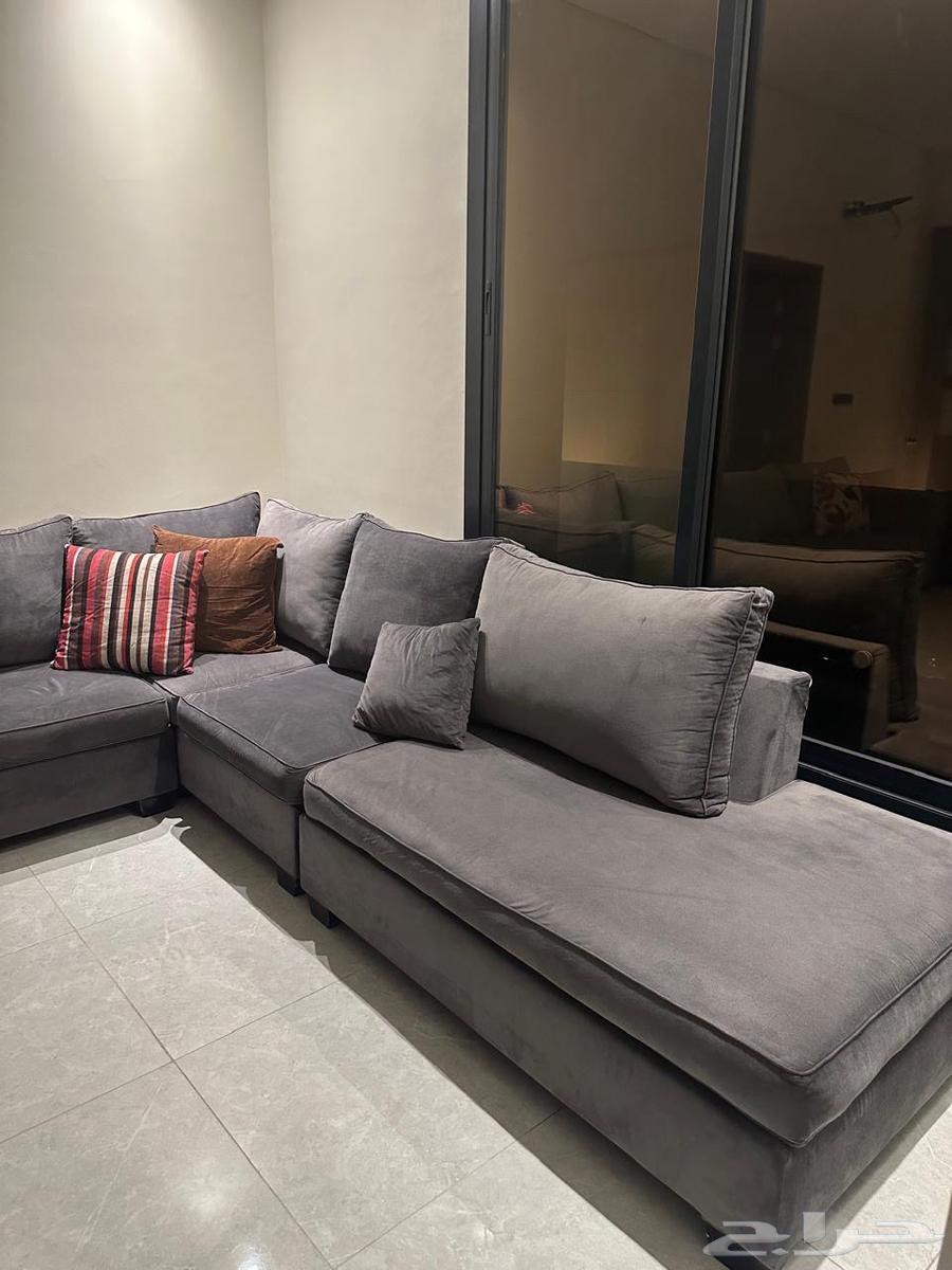 Sofa set with accessories64219232466946110