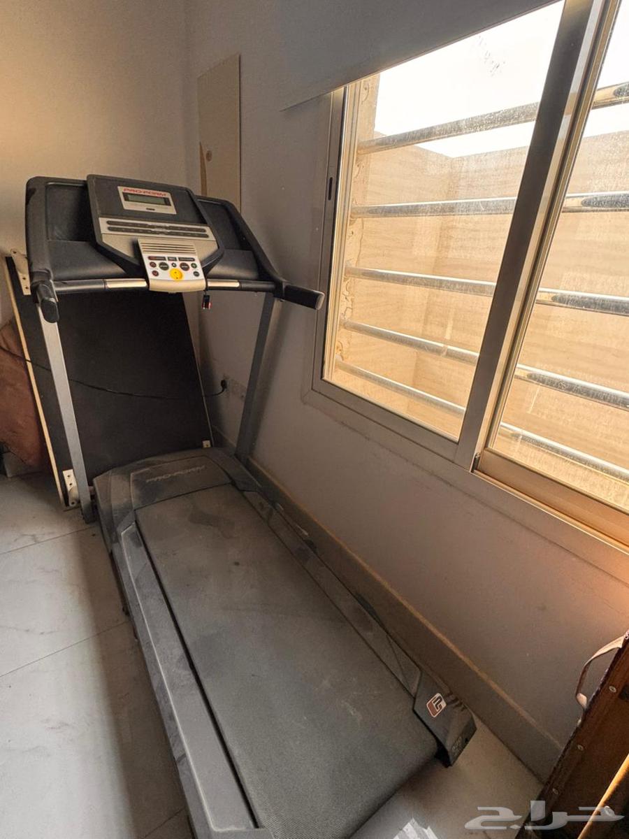 سير رياضي وايروبك64219422697603112