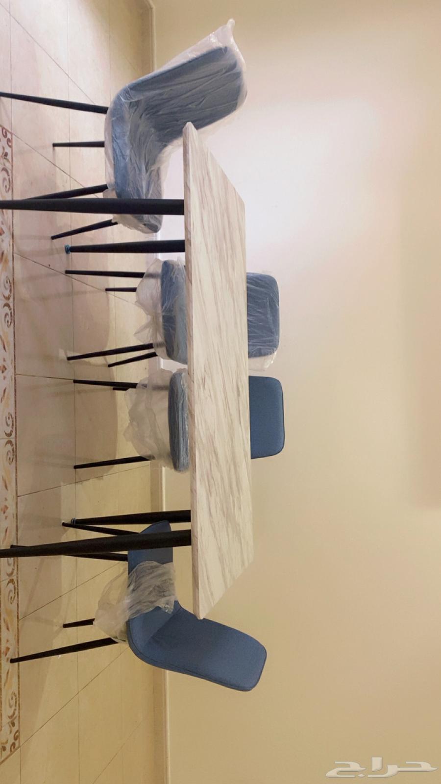 Dining table64242812118401111