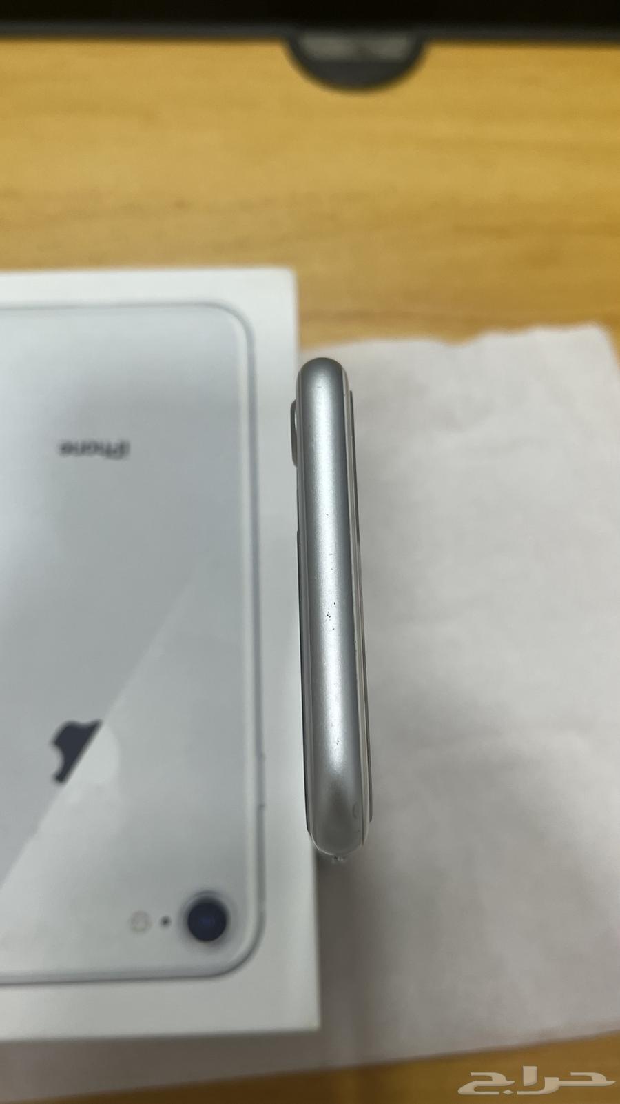 ايفون 8 فضي نضيف64246142163330112