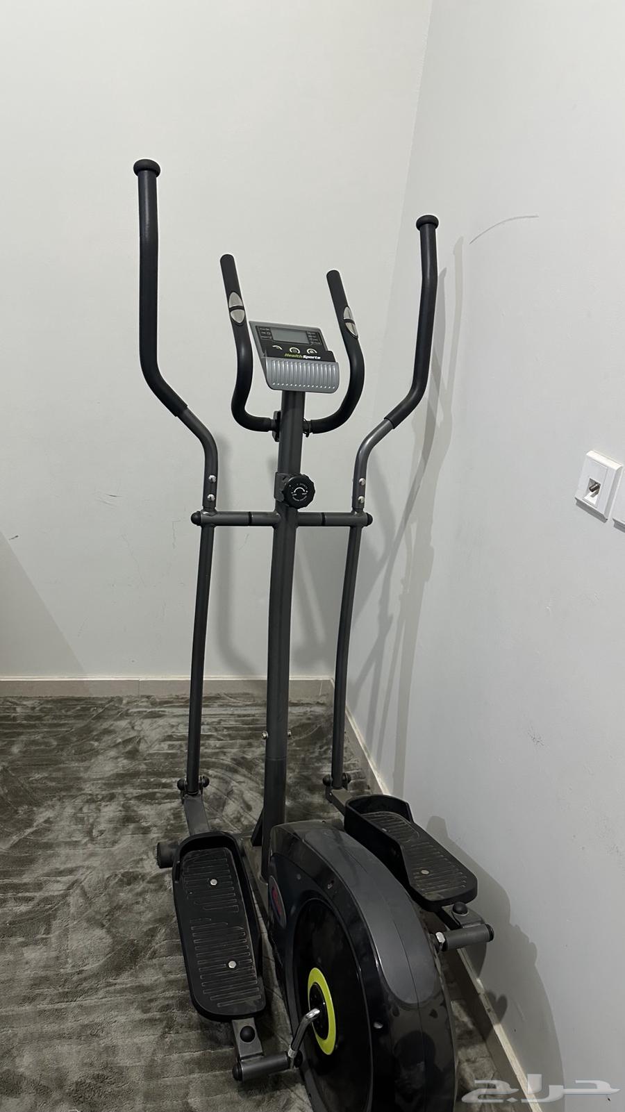 Selling furniture, air conditioner, refrigerator, oven, and gym equipment due to moving64247713448706112