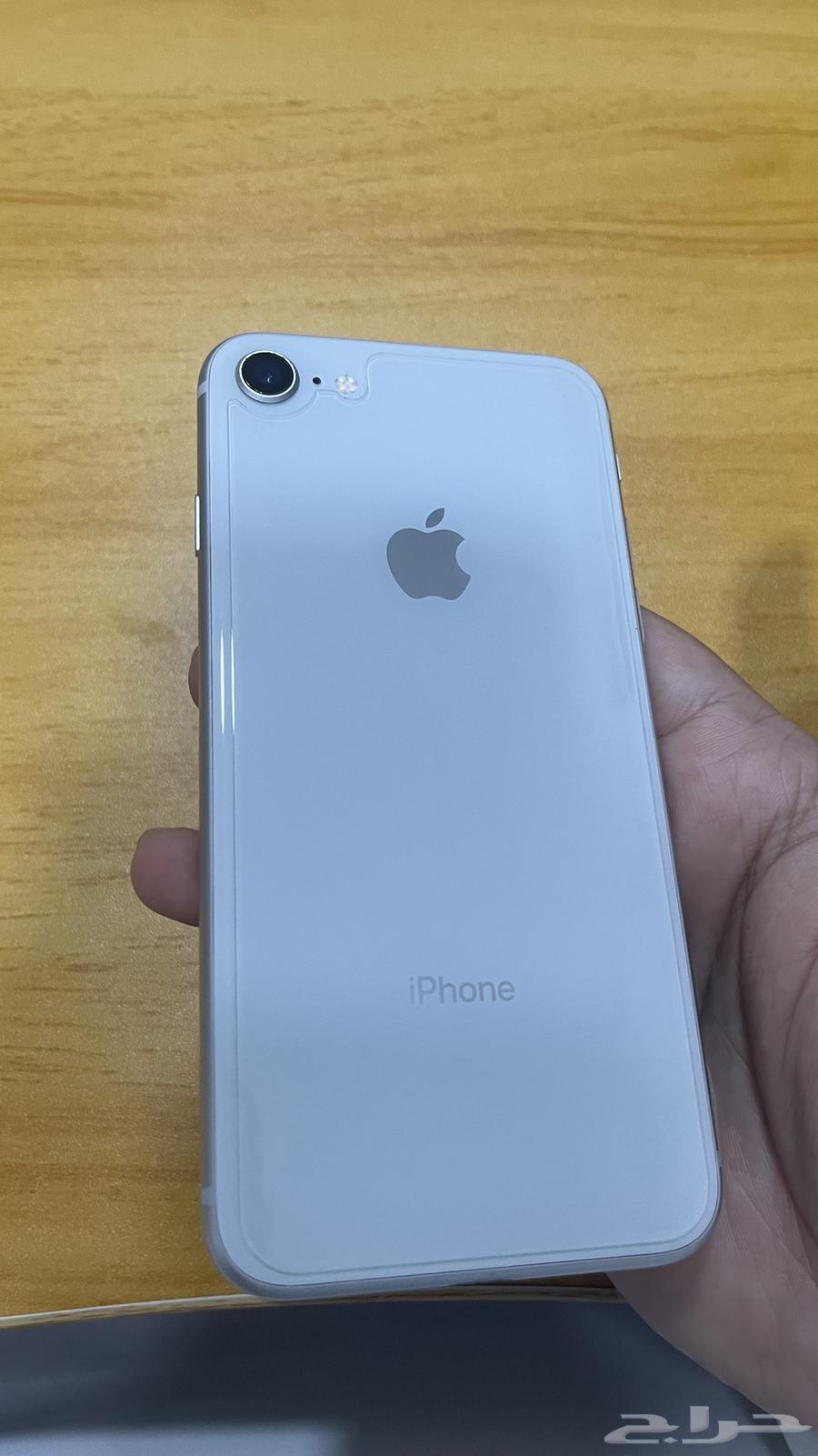 ايفون 8 فضي نضيف64246142163330110