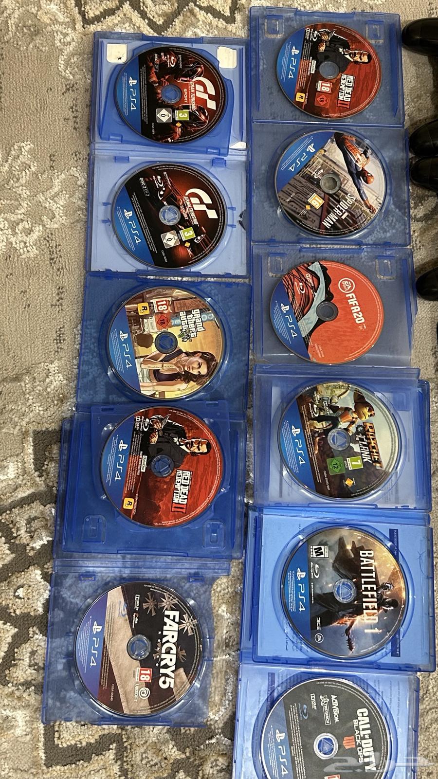 سوني 4 للبيع مع الأشرطه و اليد64234620353409111