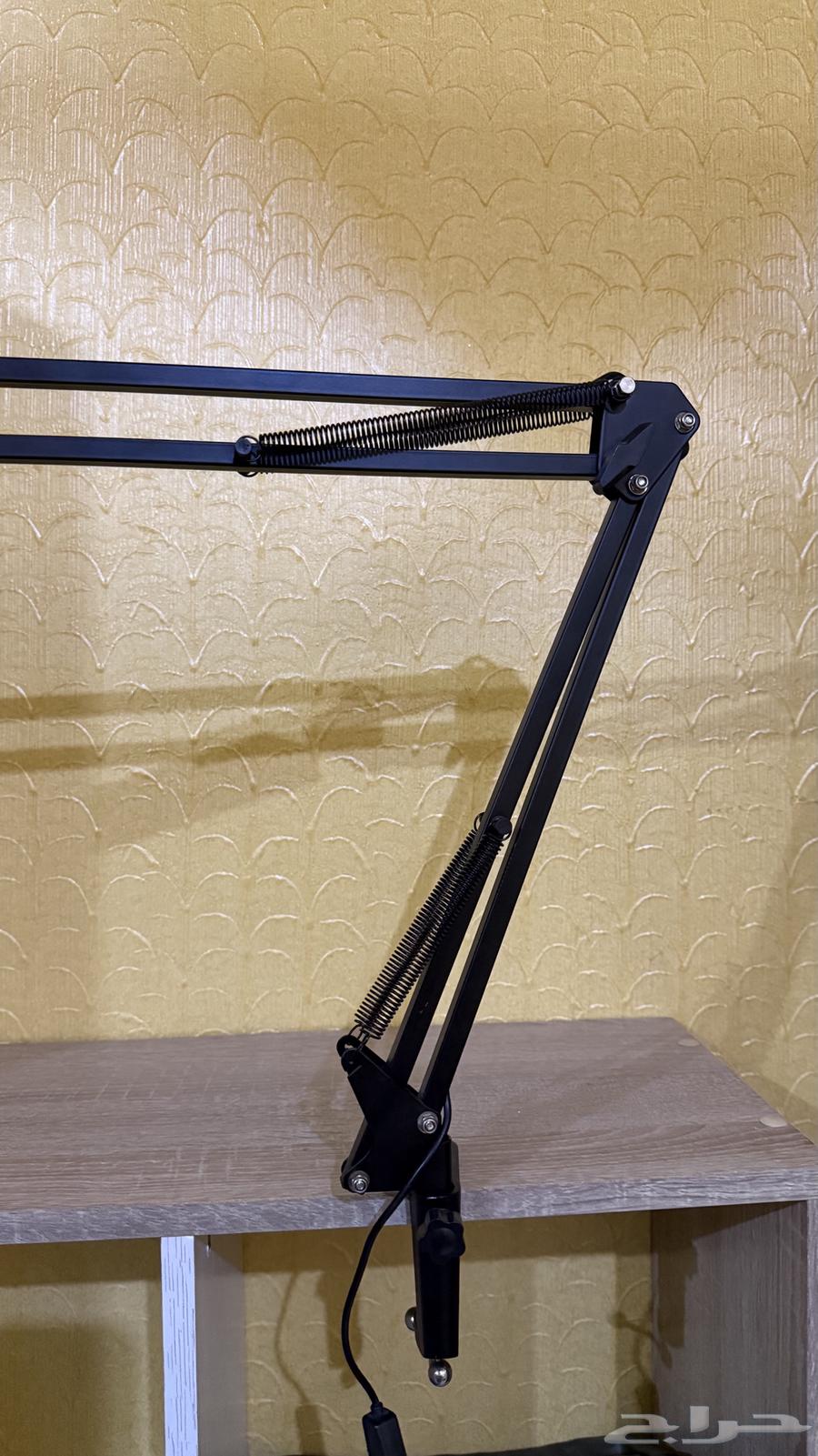 LED Desk Lamp with Three Lights64255240738051111