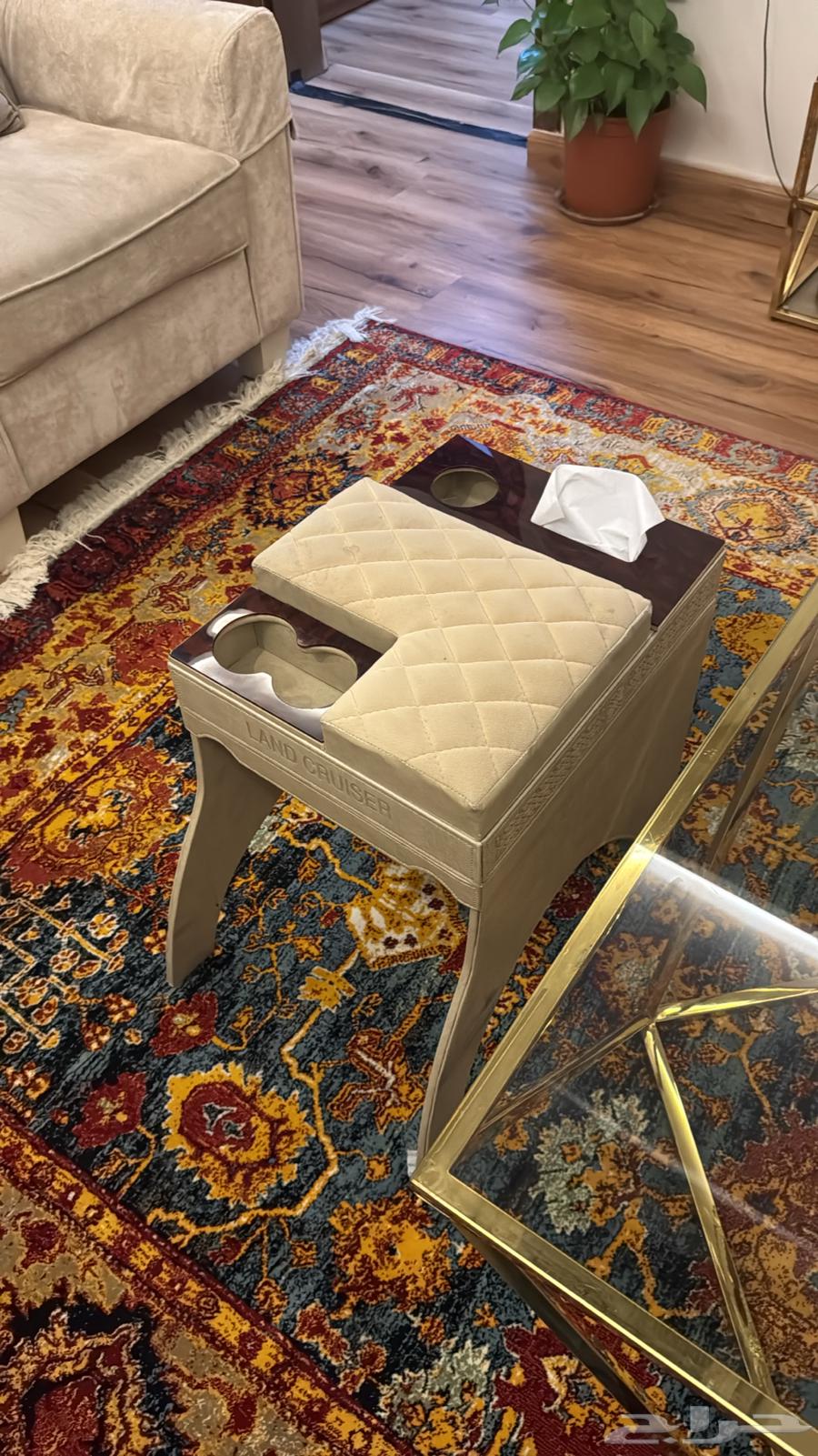 Land Cruiser 2022 cover (Hamad Takaia very simple usage)64408878123905110