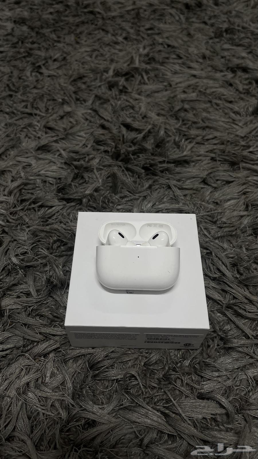 سماعة ايربودز برو الأصلية على الشرط شبه جديدة64241769221249111