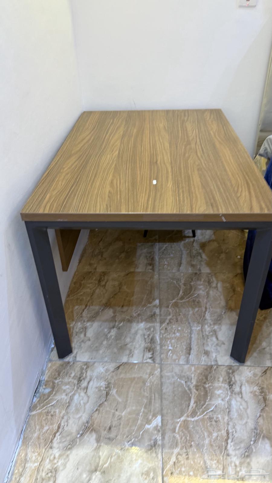 Office desk for sale in Al-Mulz for 250, 80 x 120 cm64246299730307111