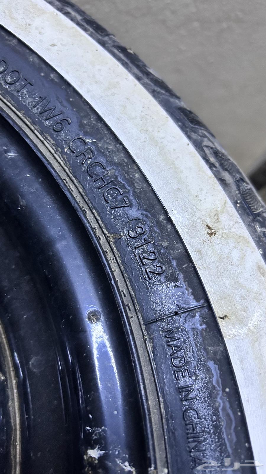 للبيع كفرات وجنوط هايلكس من 2006 وطالع64408737106561112