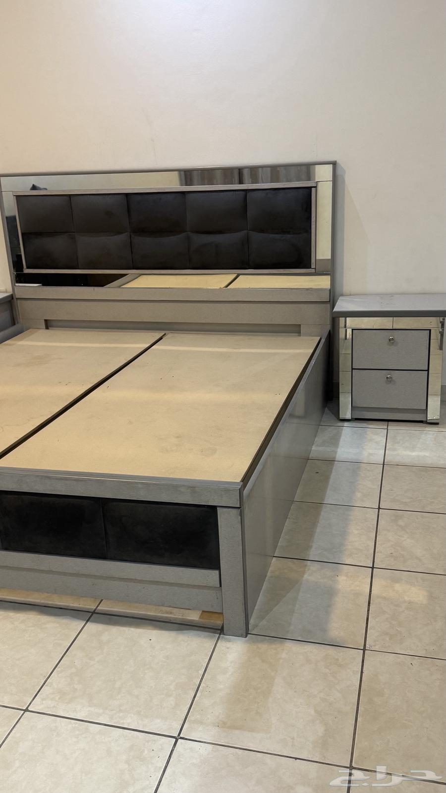 للبيع غرفة نوم ماستر مع كنب - كاملة ب2500 ريال فقط64240879456514110