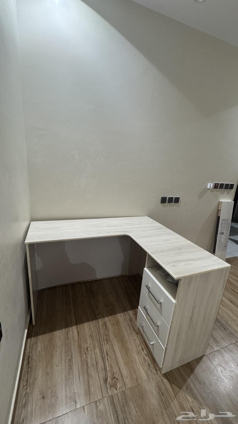 طاوله مكتبيه64240068589442110