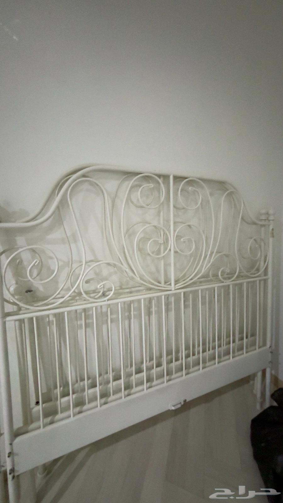 سرير عدد 2 نظيفة وجديدة من ايكيا64241410428162111