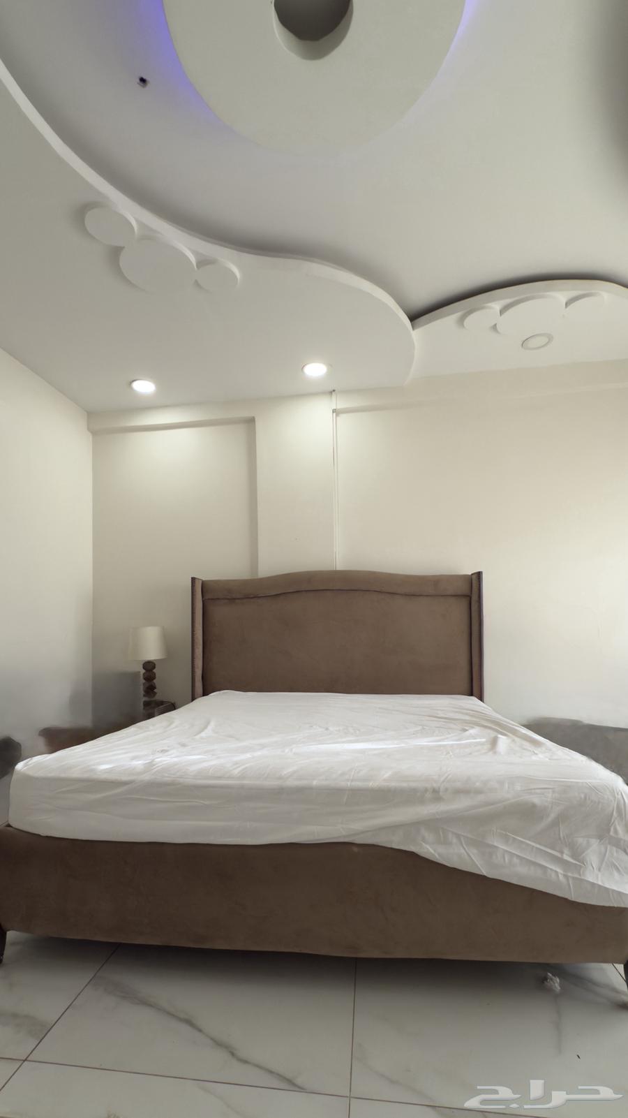 سرير كبير للبيع64249439156227110