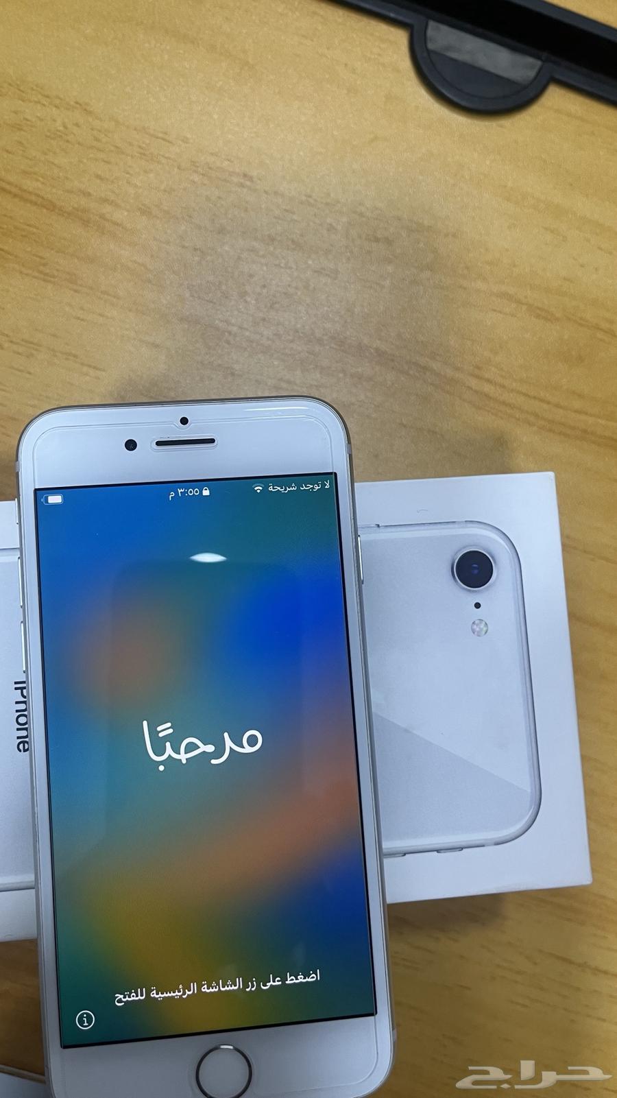 ايفون 8 فضي نضيف64246142163330111