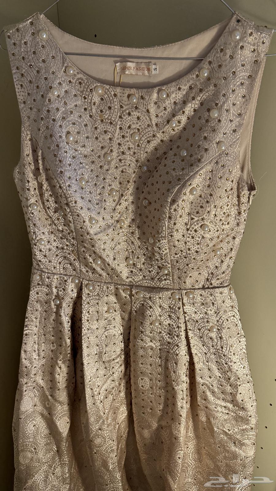 فستان مقاسS اشتريته ب350 وببيعه10064245288945281110