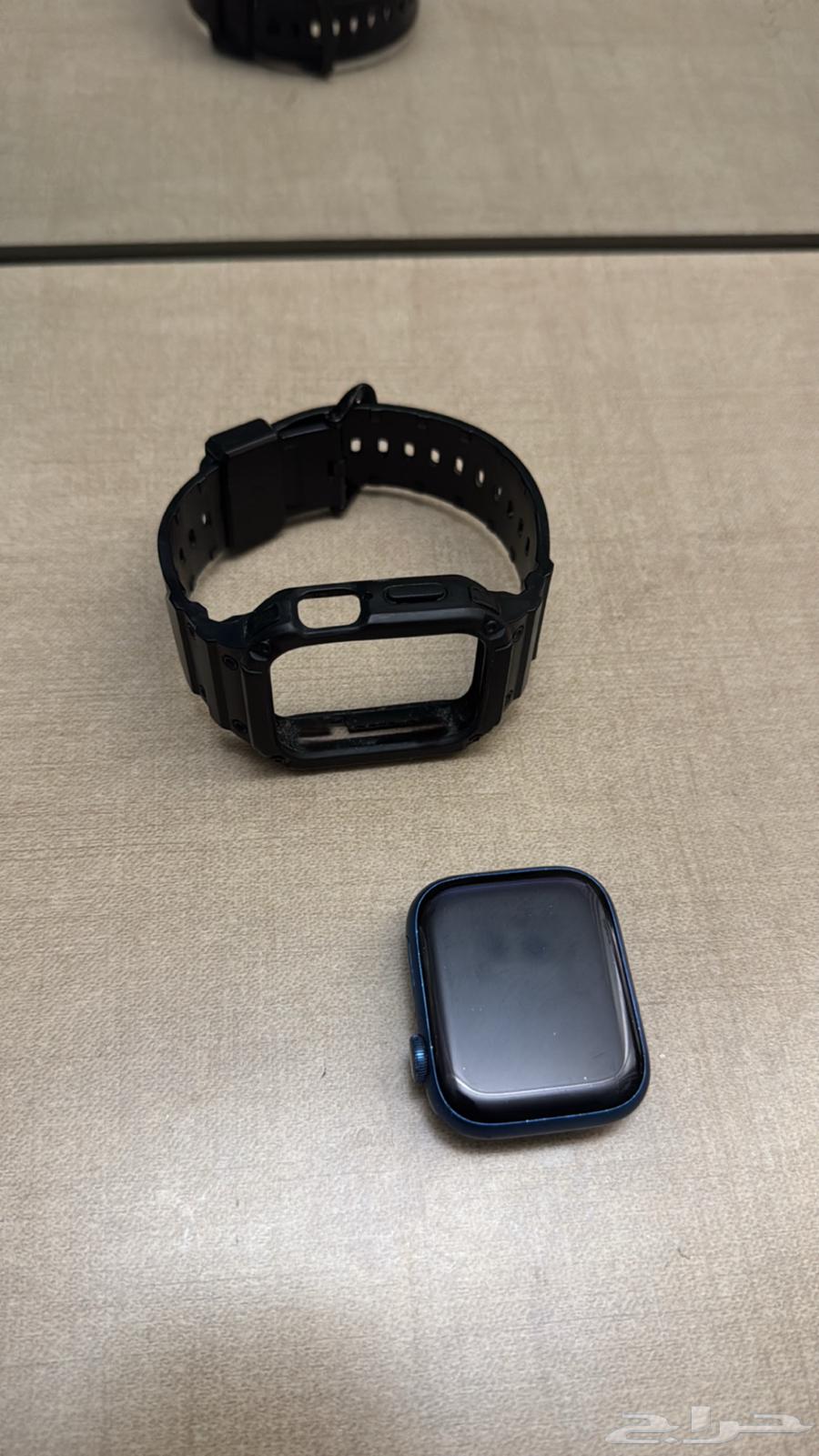 Apple Watch Series 11.5, used, very clean and in good condition64237079434371112