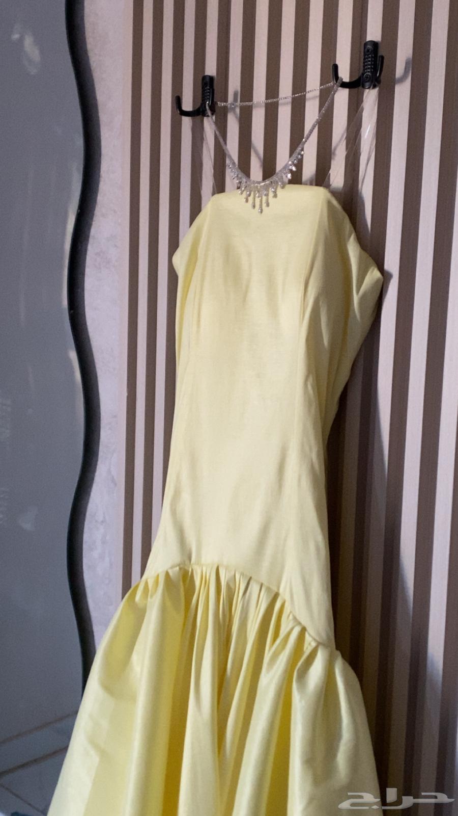فستان اصفر لبسه وحده ابيعه 15064244605736067110