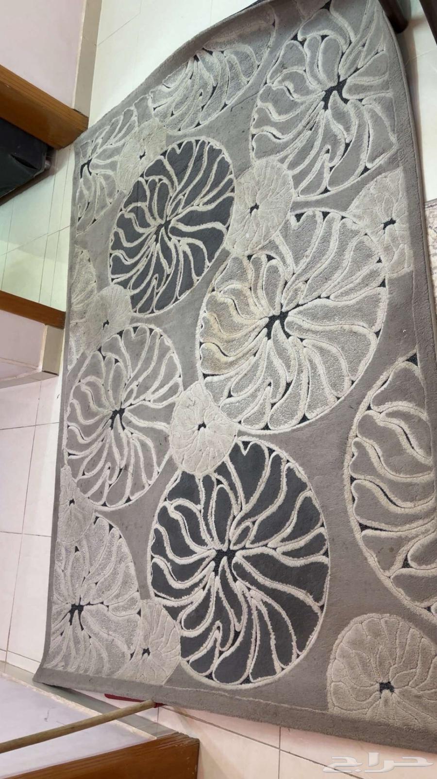 للبيع كنب  طاولات خدمه   قطعة سجاد64231839501441113