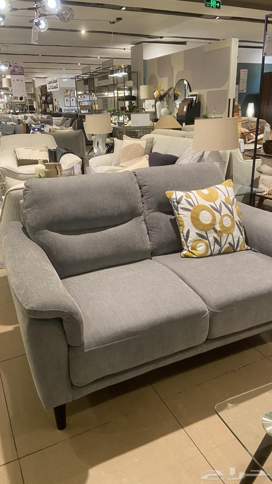 ابغى احد يفصل لي كنبة نفرين فقط مع توصيل64240713736833111