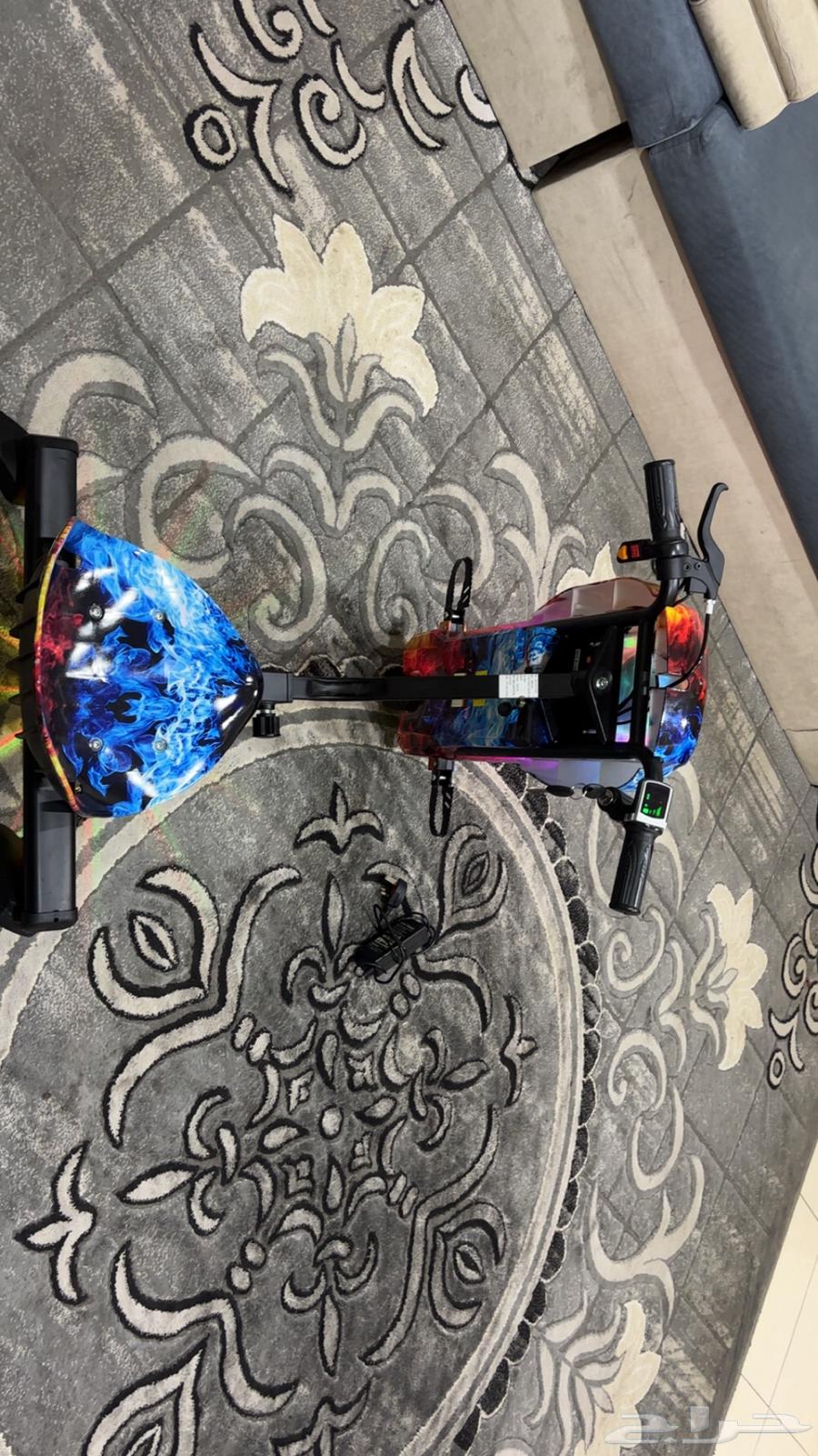 New scooter, reason for selling: didn't like it, comes with charger and two keys64234644088963114