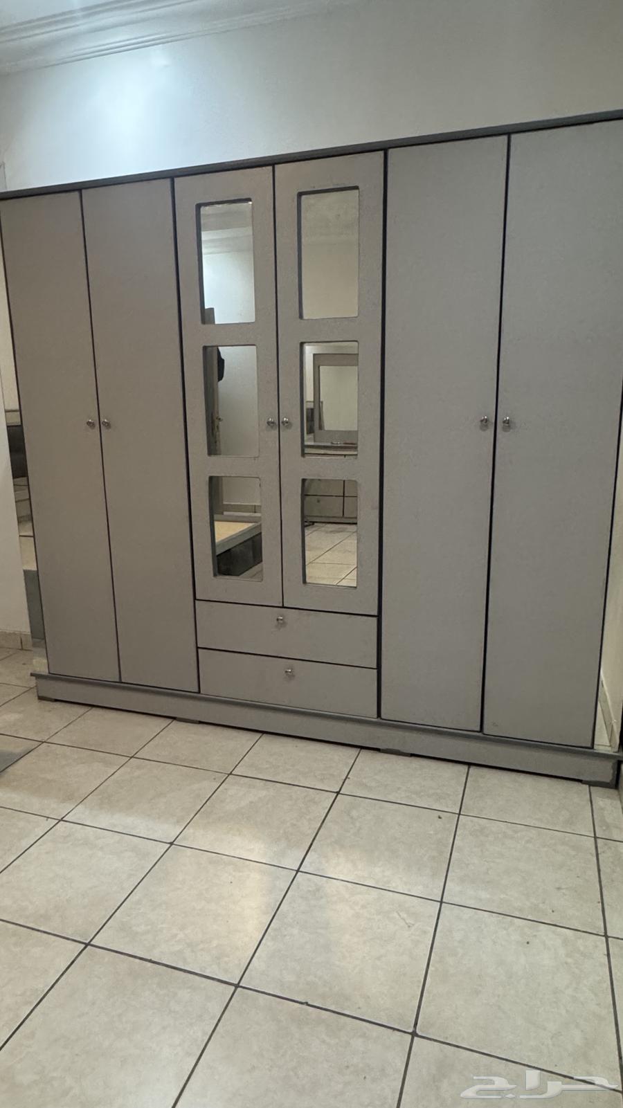 للبيع غرفة نوم ماستر مع كنب - كاملة ب2500 ريال فقط64240879456514113