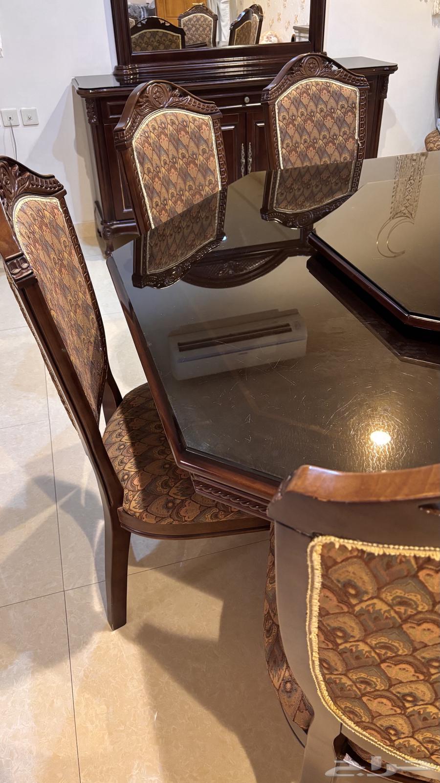 Dining table with 10 chairs64242090428931113