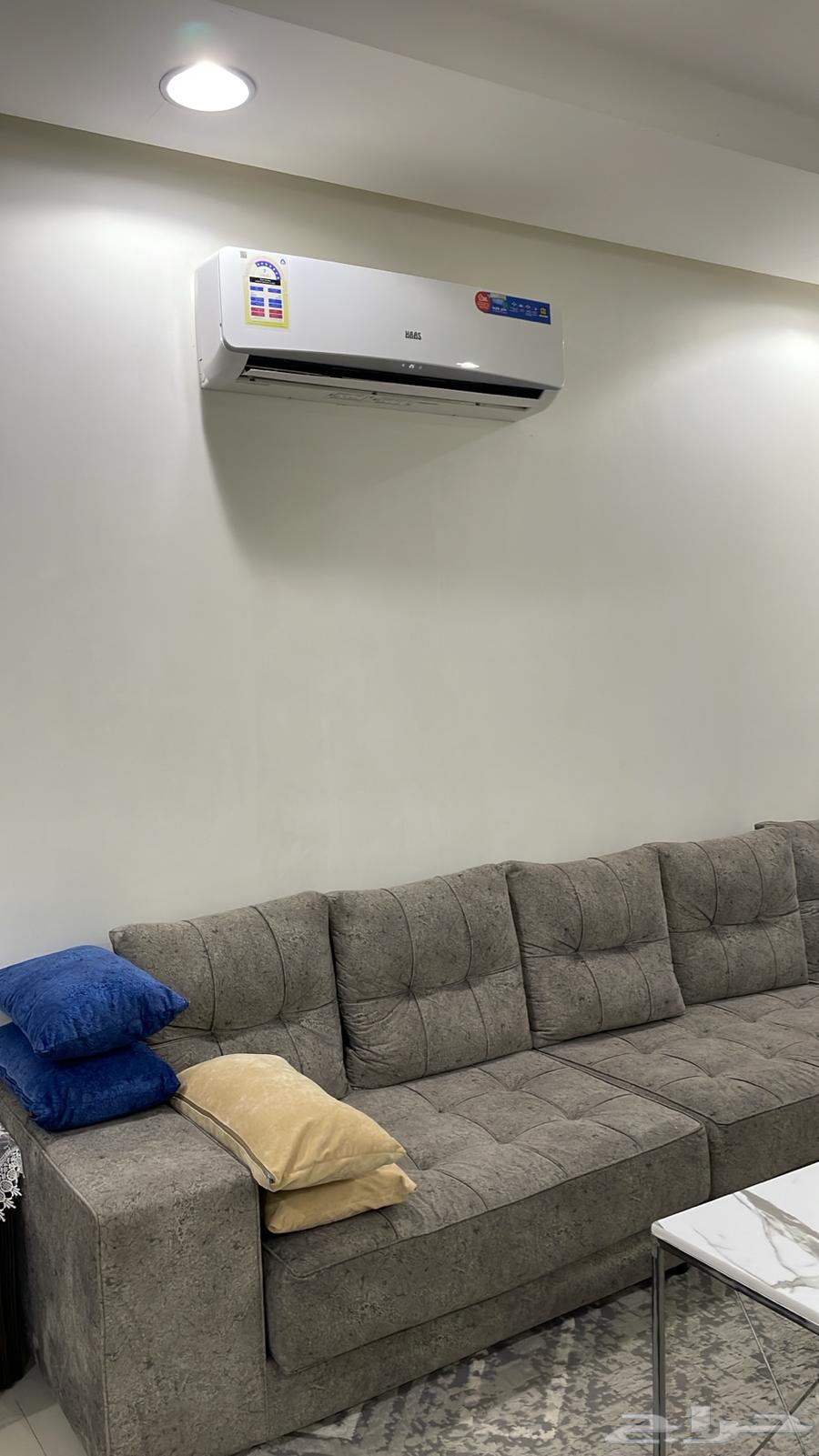 Sofa for sale with carpet and curtain64244591613057112