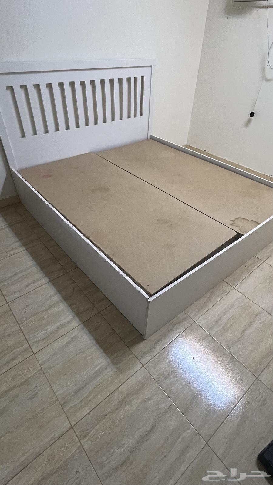 سرير مزدوج للبيع64232350497795111