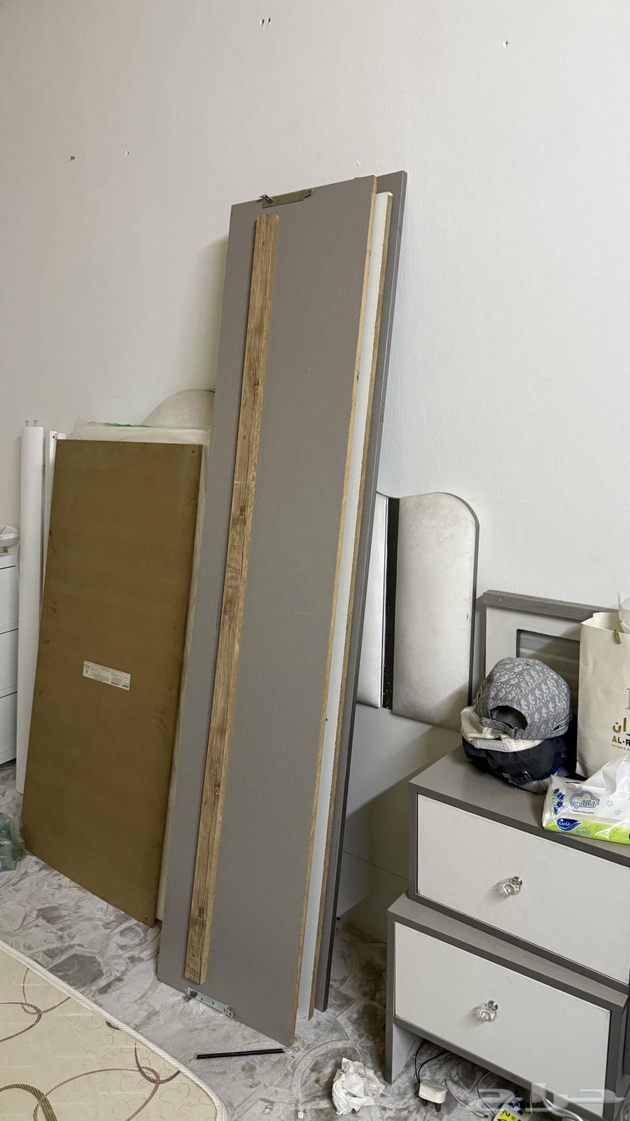 سرير وتسريحة للبيع64240068623363111