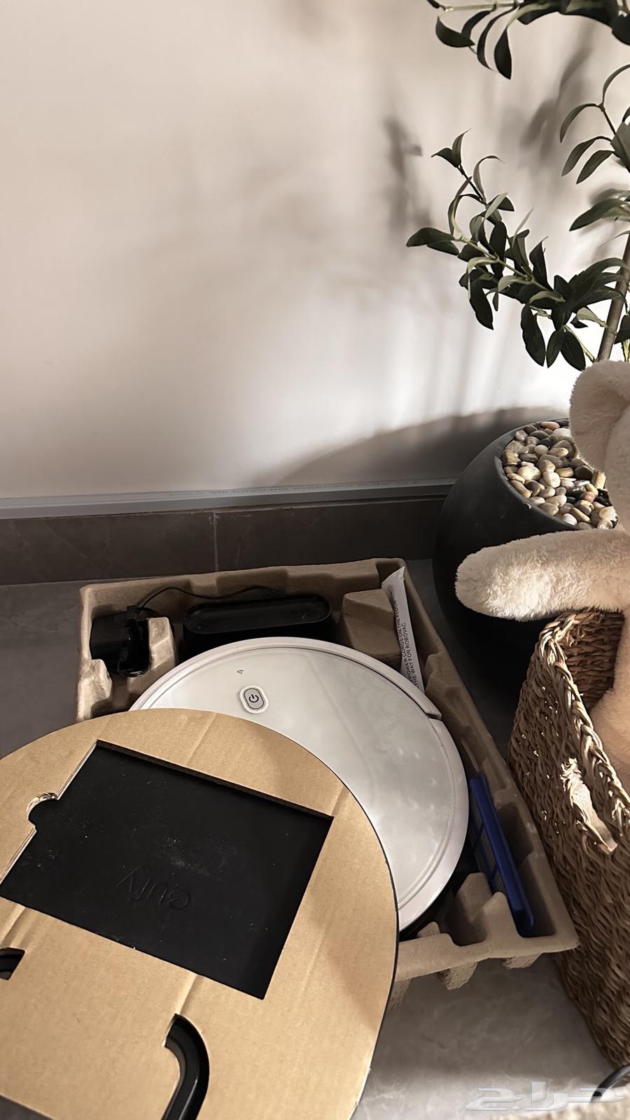 للبيع مكنسه ريبورت Eufy(G10)64233487136641112