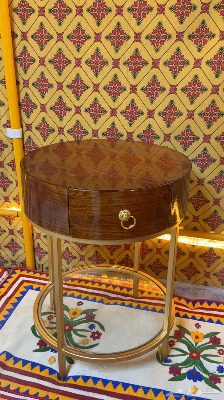 للبيع طاولة زاويه او جنب السرير64251394194947110