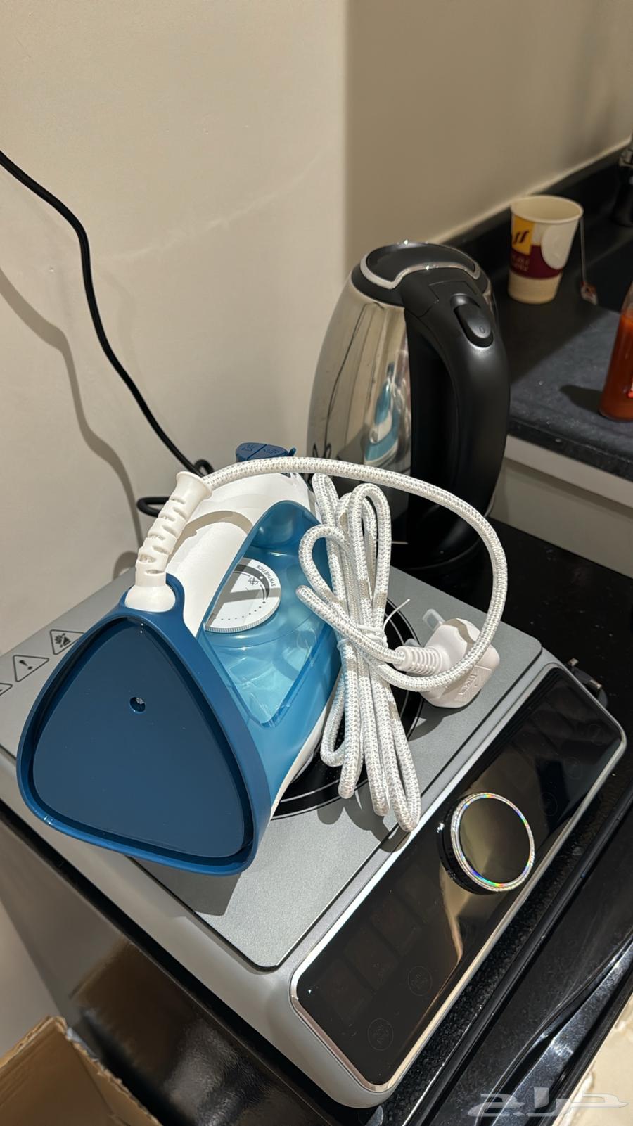 Small oven and iron .. (350) SAR only, brand new, never used636191547393291117