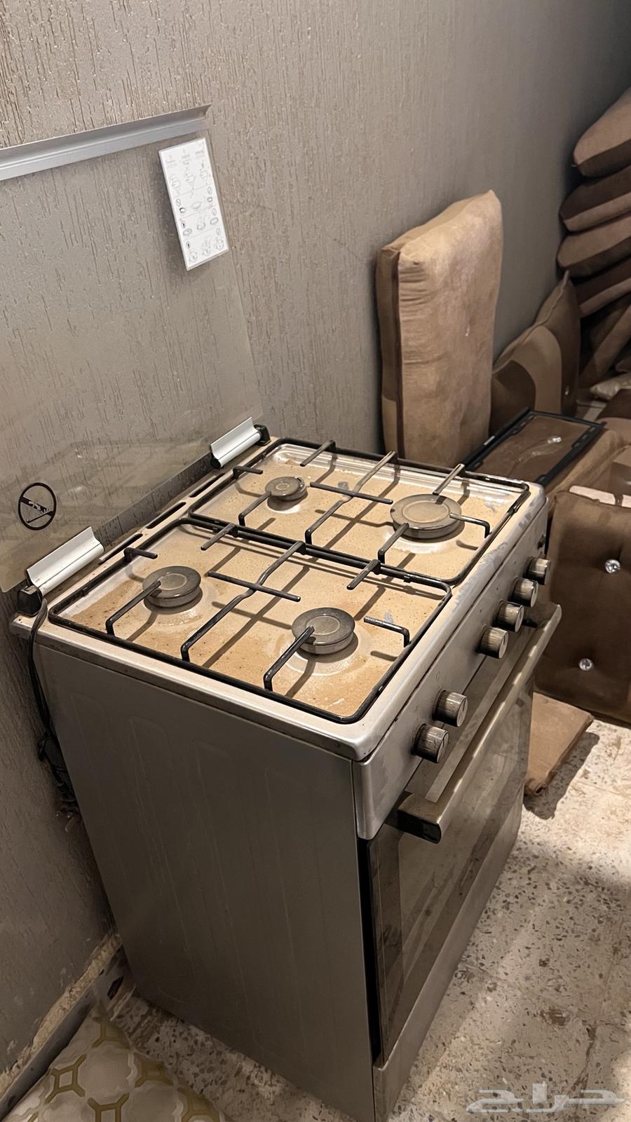 Gas stove, TV cabinet, cushions, and mats64243896213121112