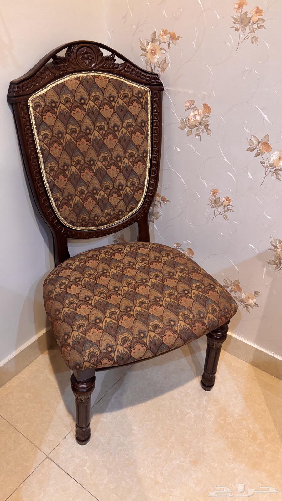 Dining table with 10 chairs64242090428931110