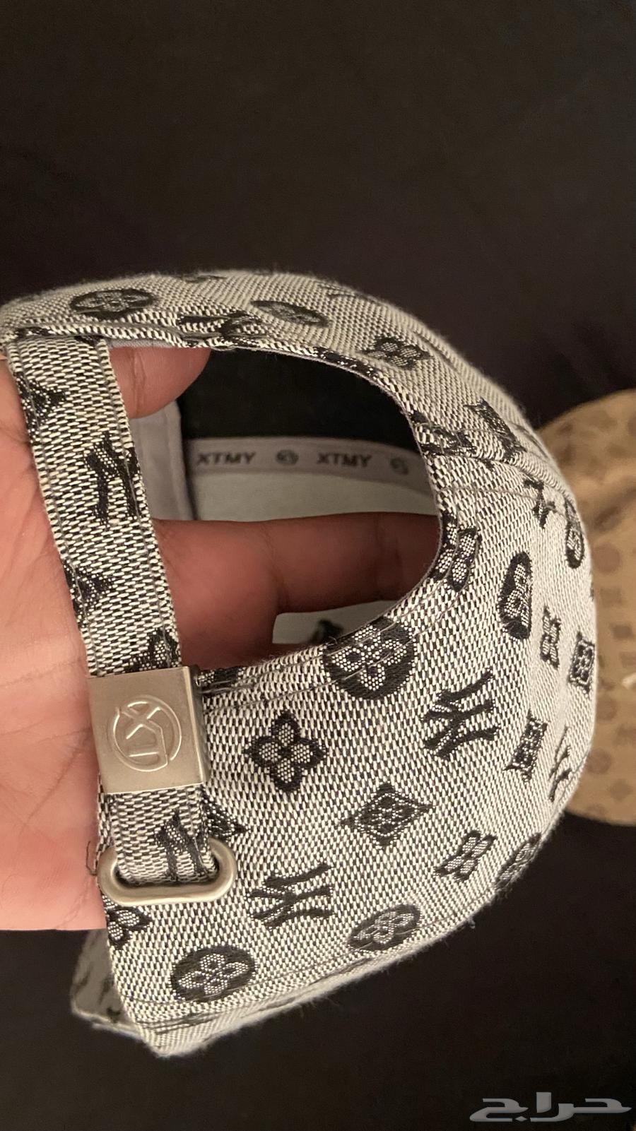 Caps64238147457794111