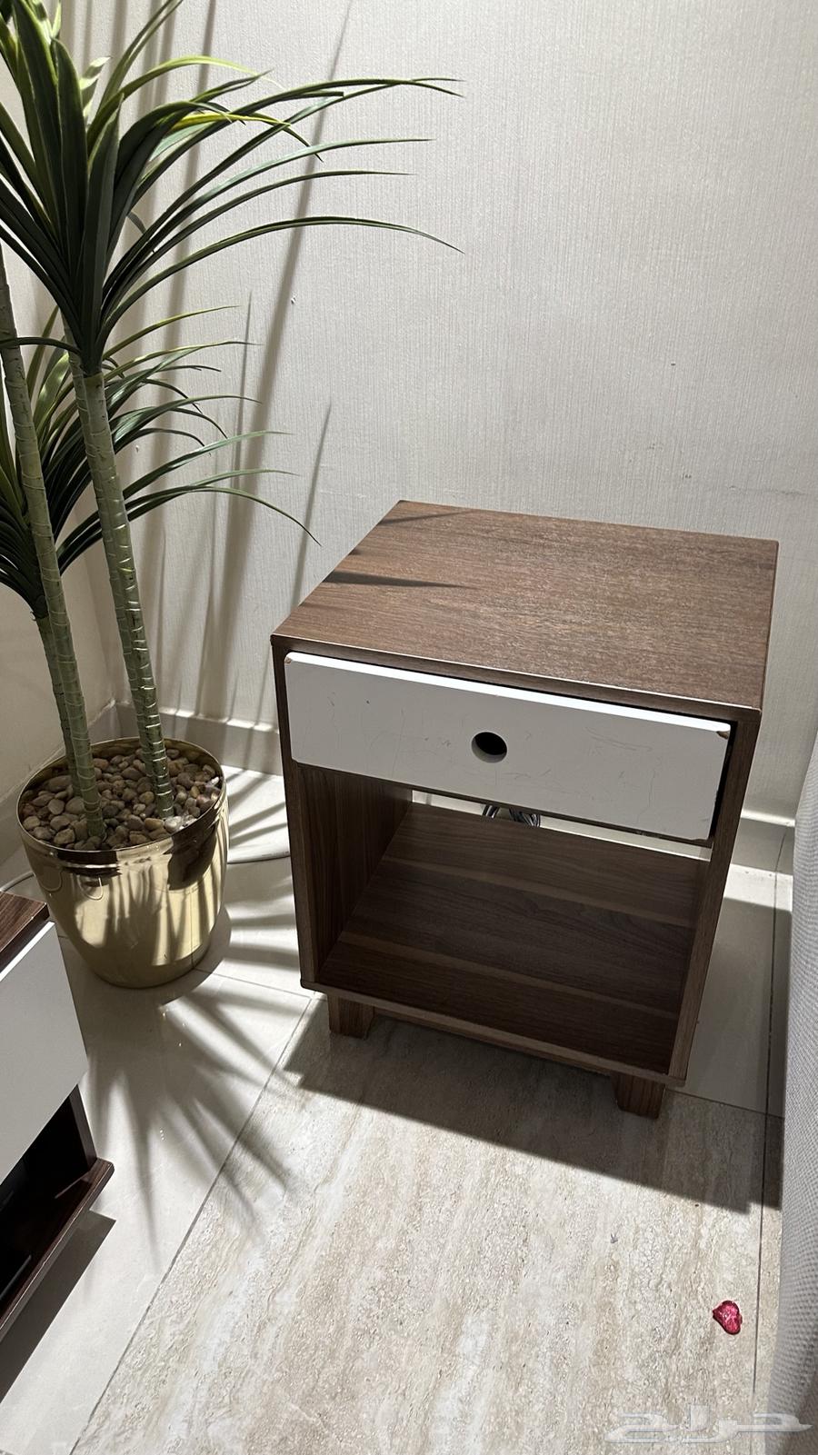 طاولة جانبية عدد 264255393261187110