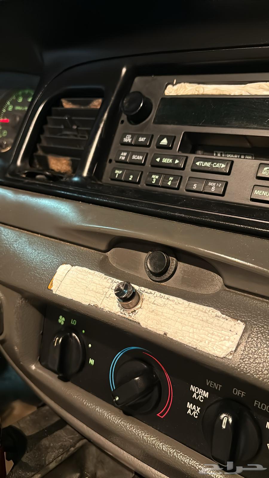 فورد فكتوريا 200964414263230850110