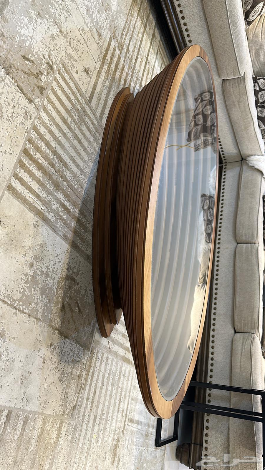 Wooden table and reception table64232183812611111