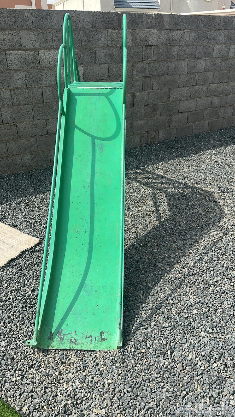 زحلوقة حديد للأطفال بحالة جيدة64247161894019111