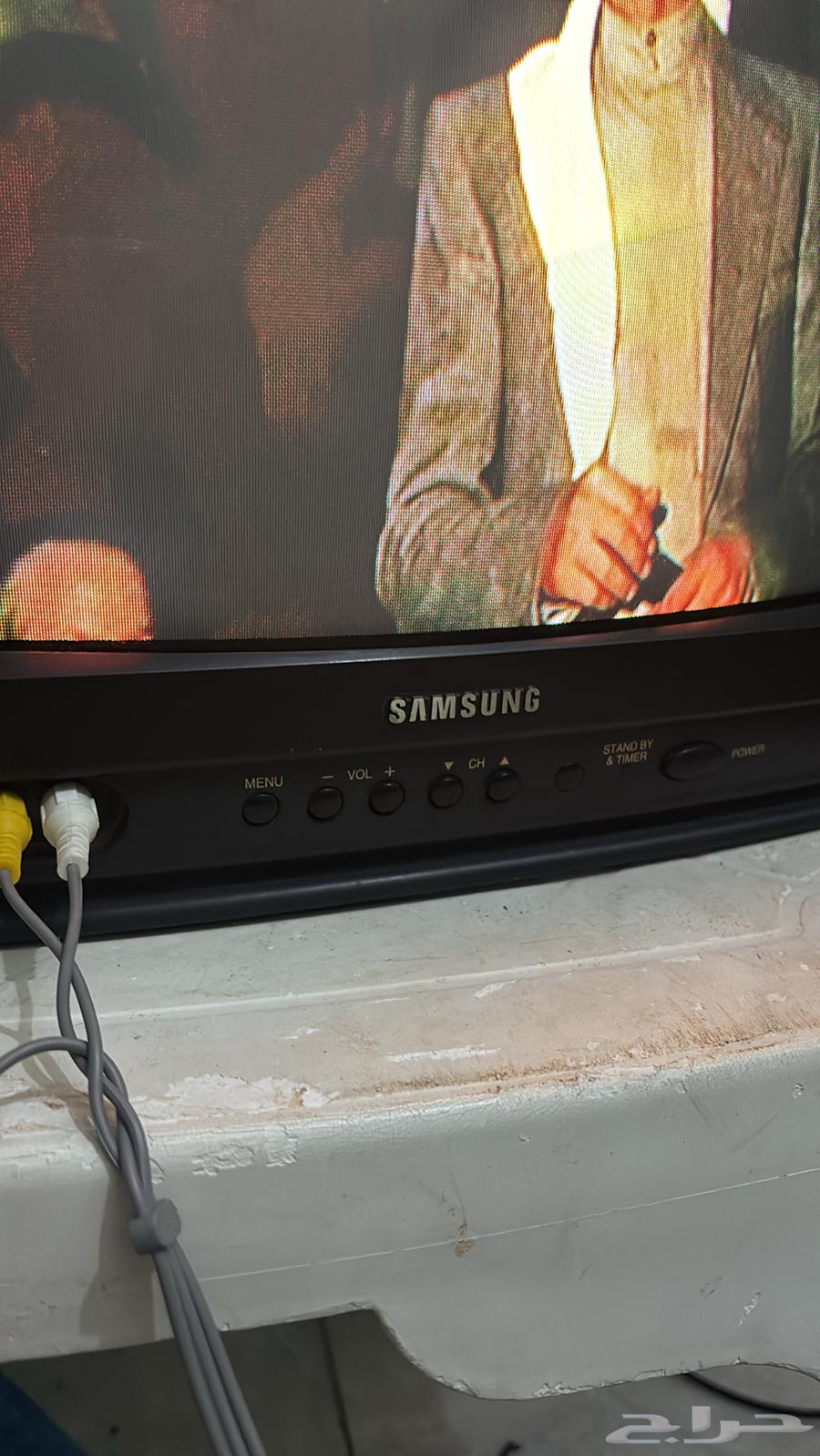 تلفزيون سامسونج من نوع CRT الحجم 14 بوصة شبه جديد64235636034561111