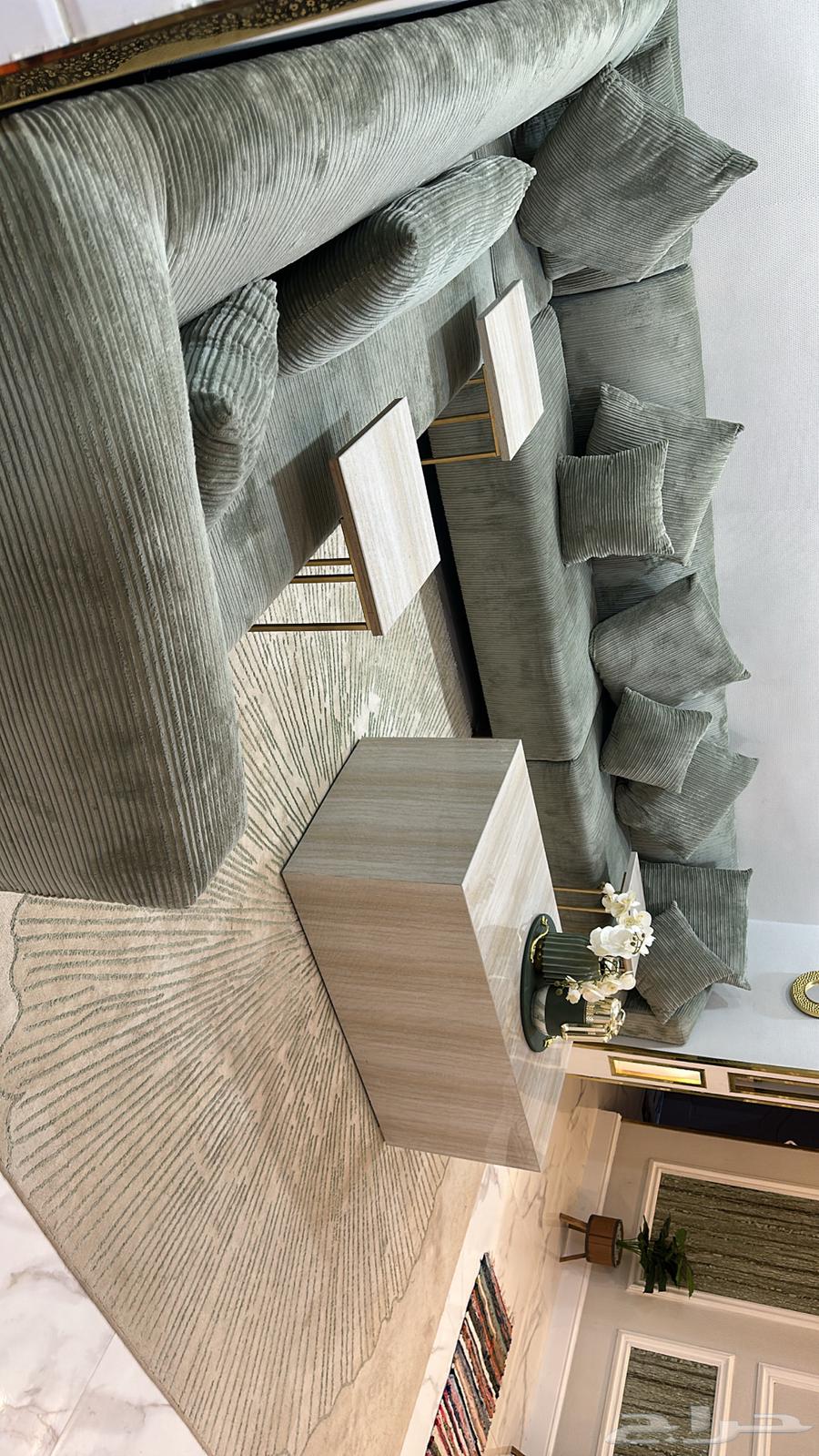 كنب صالة مع طاولة ضيافة و6 طاولات خدمة64235325712130110