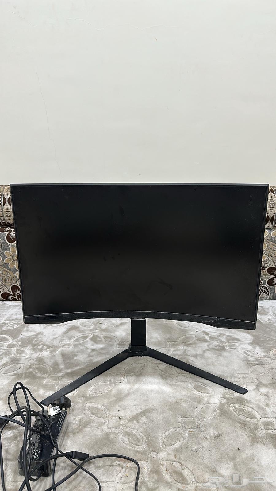 شاشة قيمنق64410087703810110