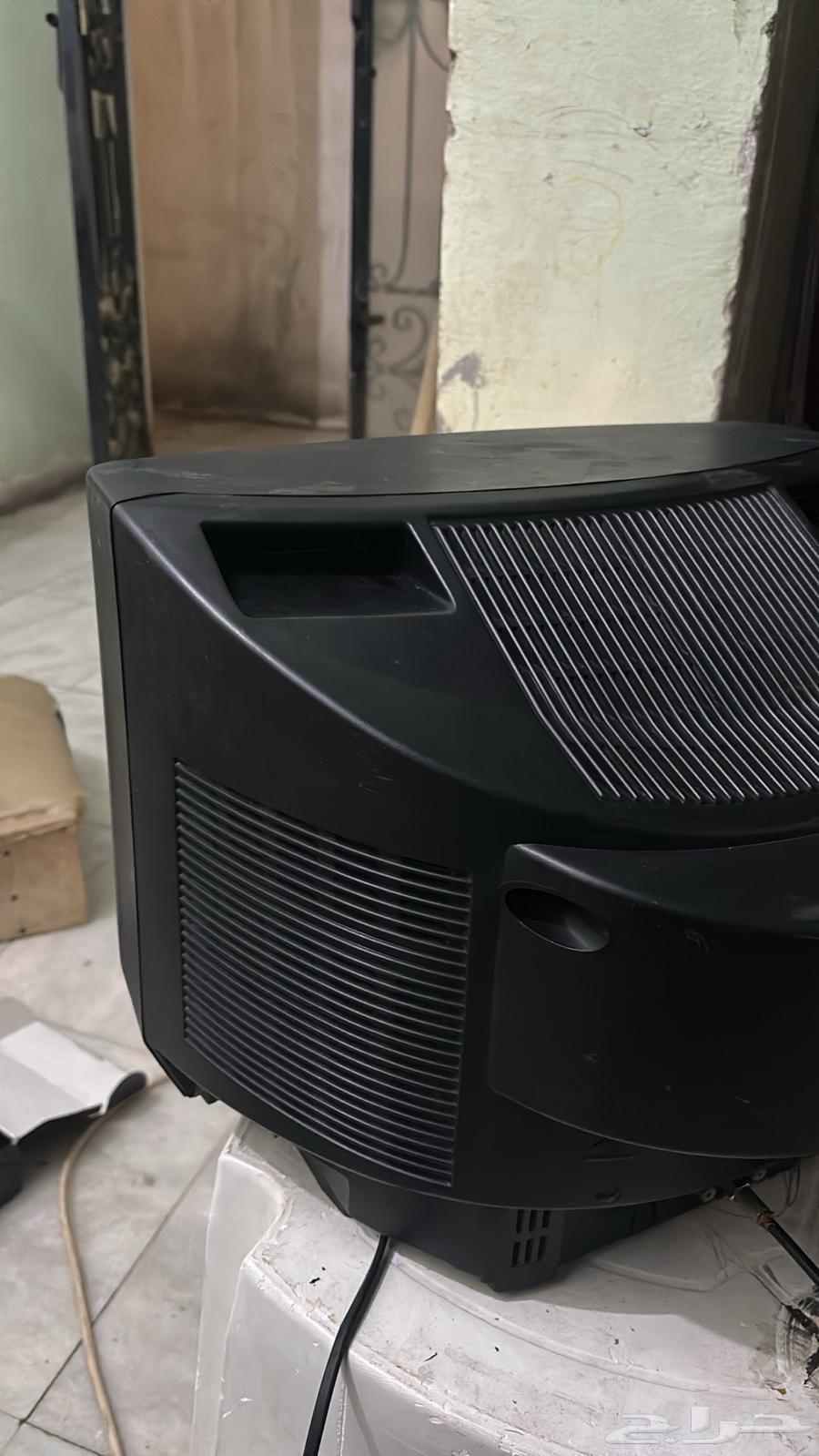 تلفزيون سامسونج من نوع CRT الحجم 14 بوصة شبه جديد64235636034561114