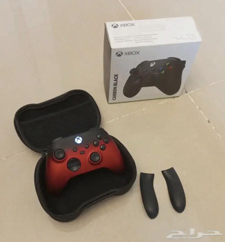 Custom Black and Dark Red Xbox Series X Controller64239213402626112