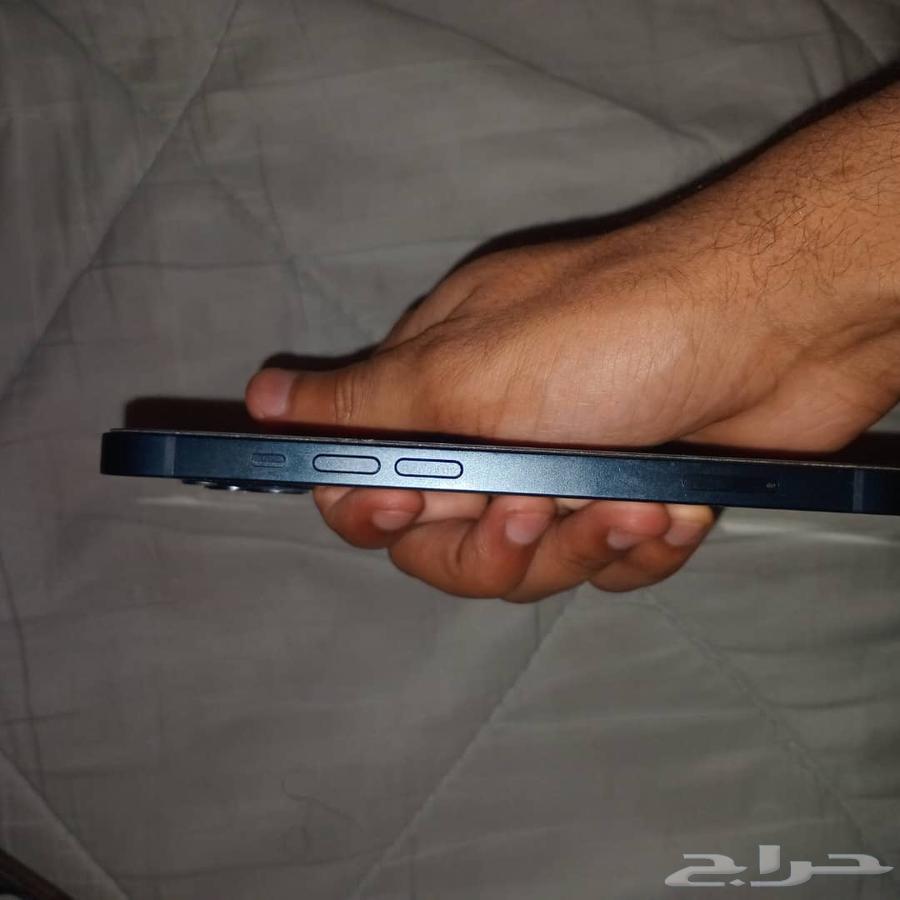 ايفون 13.128 نظيف جدا وجديد ما كمل 4شهور بطاريه 9764235478585859113