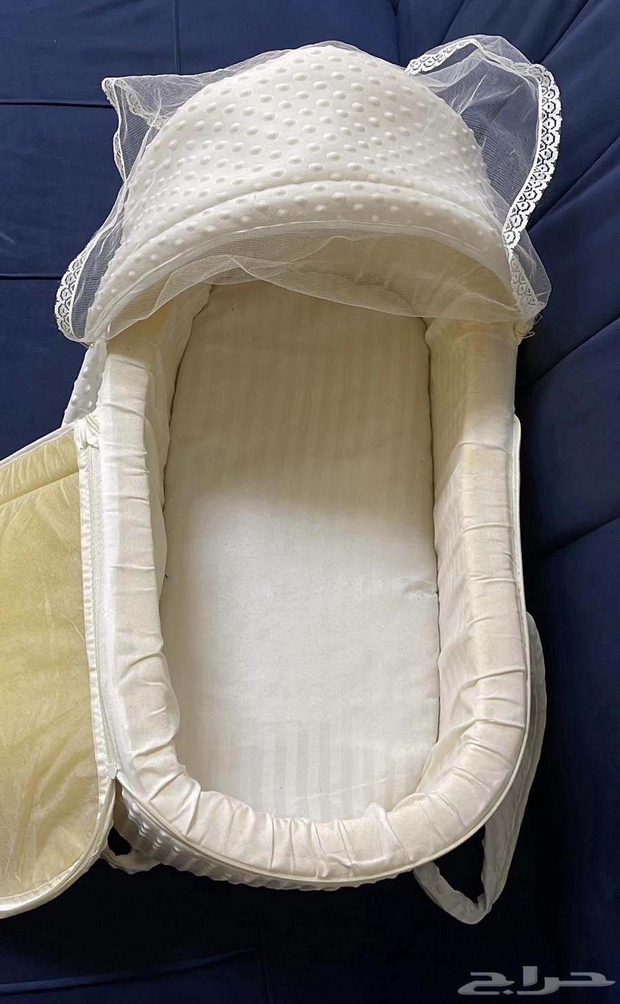 سرير اطفال للبيع مع ناموسية64252314053122112