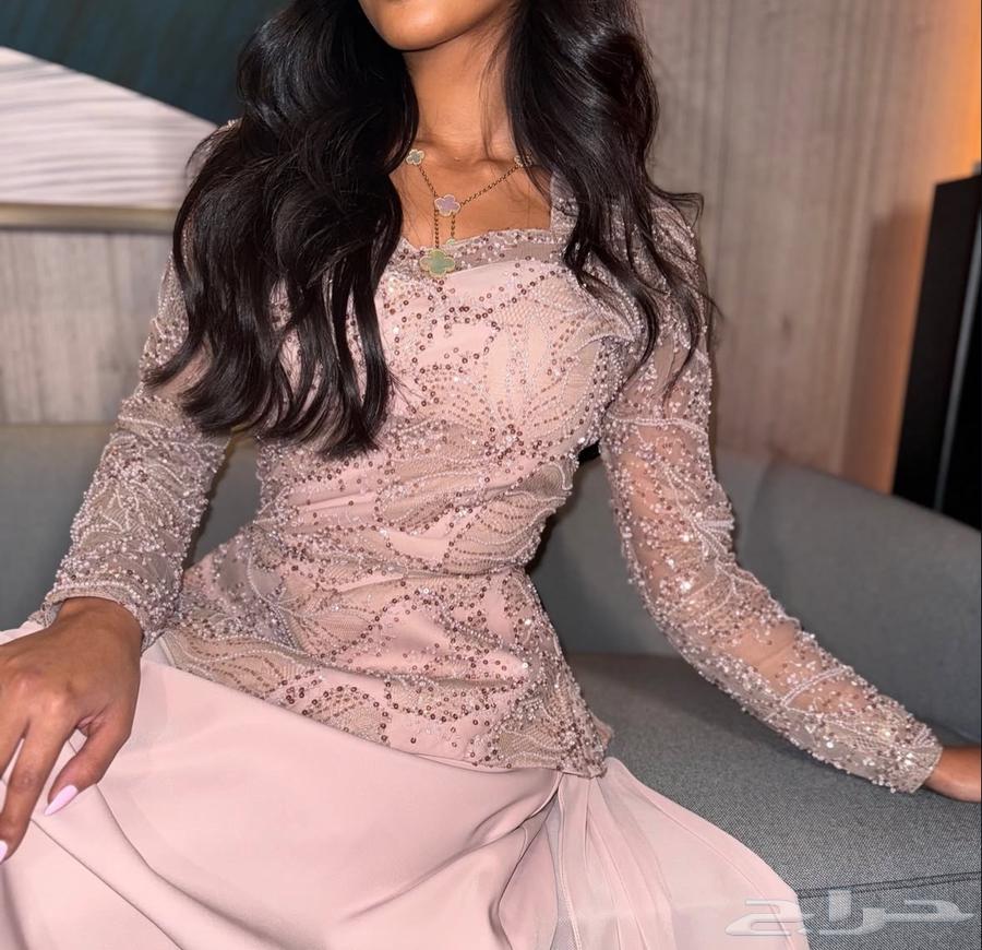 فستان من مصممة كويتية64241410550657110